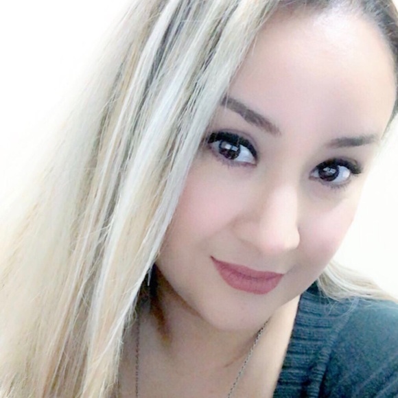 Meet your Posher, Sara - Picture 1 of 1